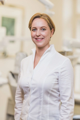 Galosi-Klein, Dr. Teresa